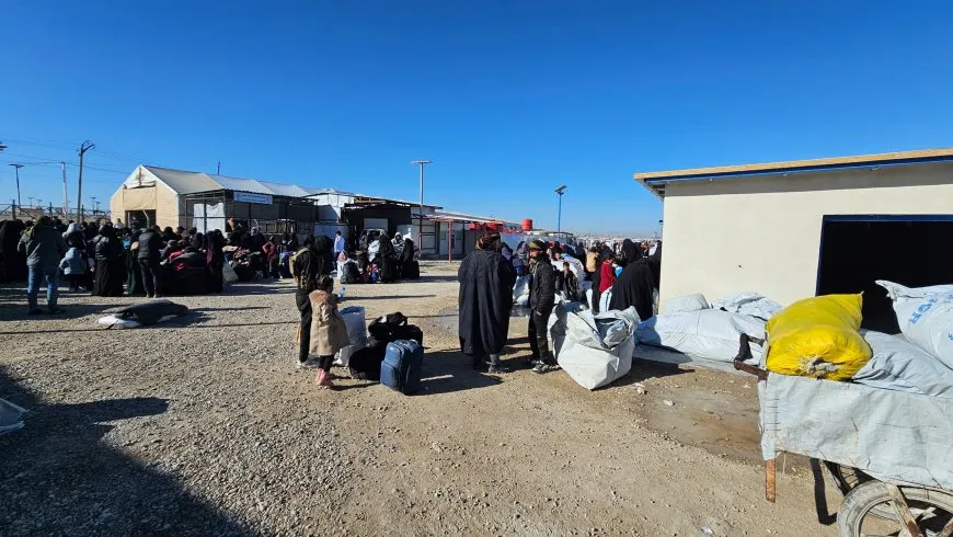 Koma 5’an ya penaberên Iraqê ji kampa Holê derket