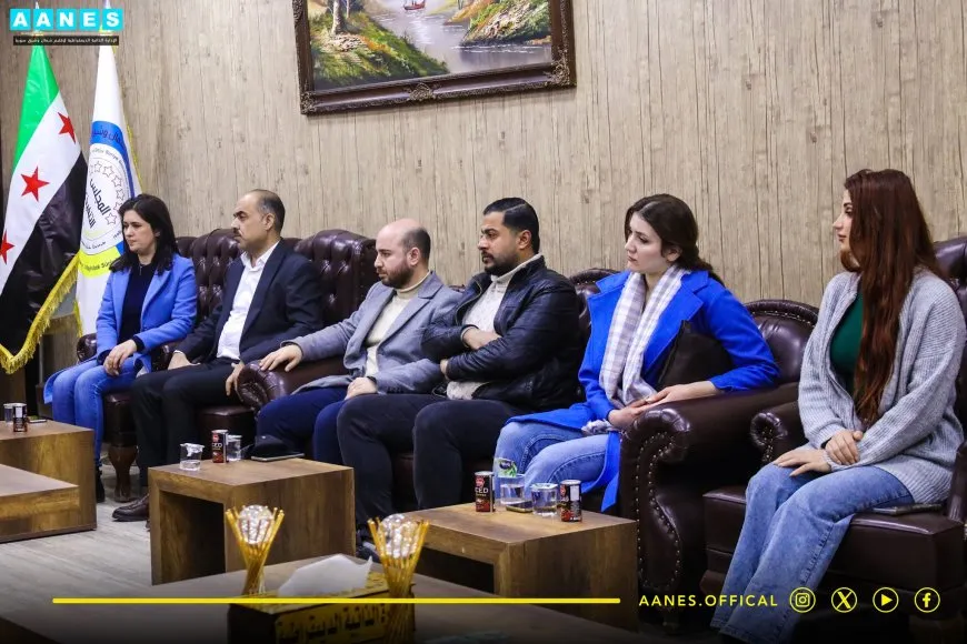 Şandeyeke hunermendên Sûriyeyê serdana Rêveberiya Xweser kir