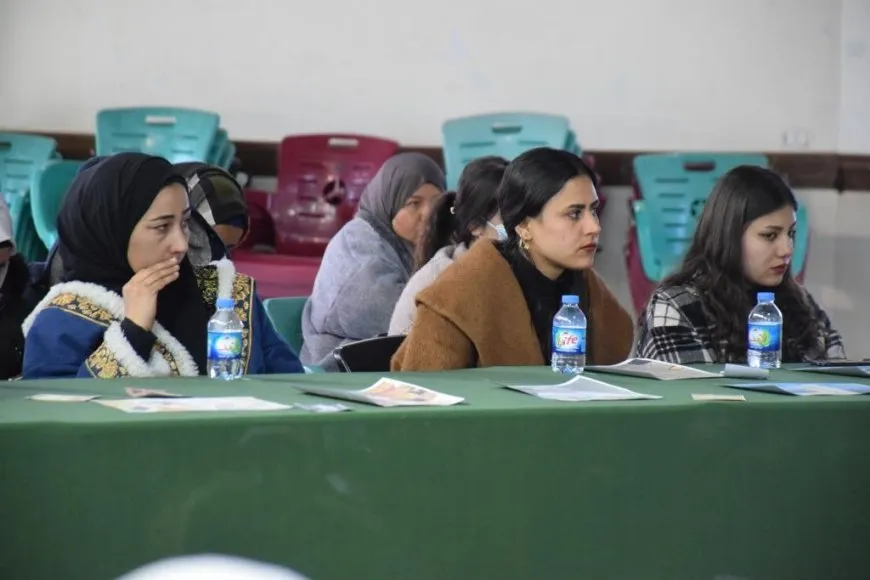 Di foruma jinên ciwan de rola jinan di avakirina Sûriyeyê de hat nîqaşkirin