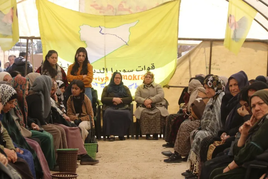 Şêniyên Qamişloyê ji malbata şehîd Bêkes re sersaxî xwest