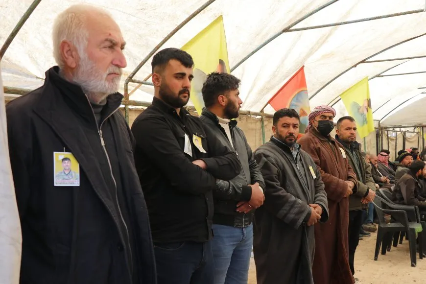 Şêniyên Qamişloyê ji malbata şehîd Bêkes re sersaxî xwest