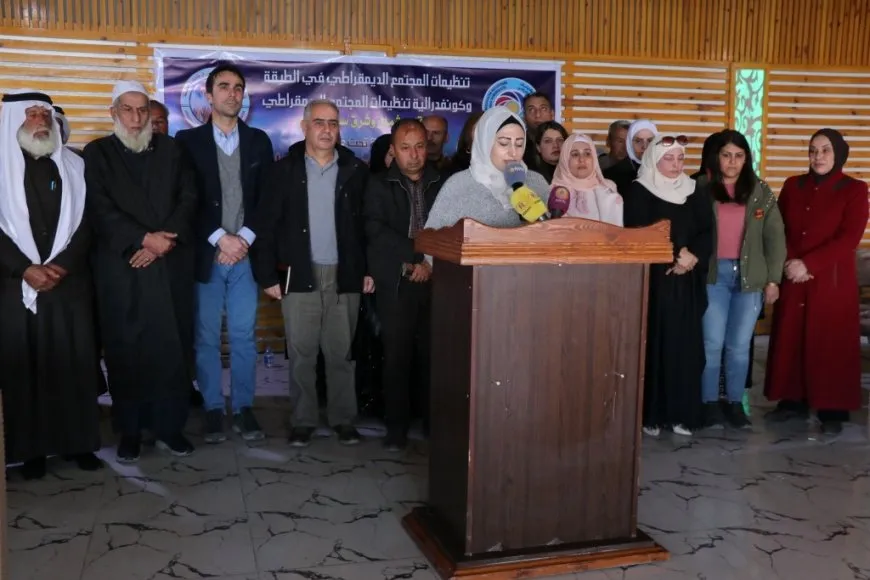 Li Tebqayê têkildarî rola civaka sivîl di avakirina Sûriyeya nû de panele