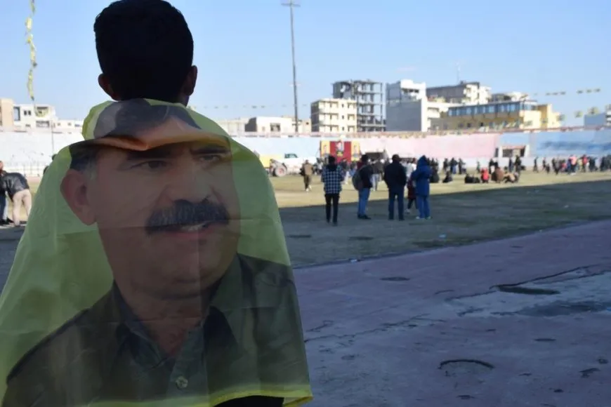 Gelên Bakûr û Rojhilatê Suriyeyê ji bo guhdarkirina peyama Rêrtiyê kom dibin