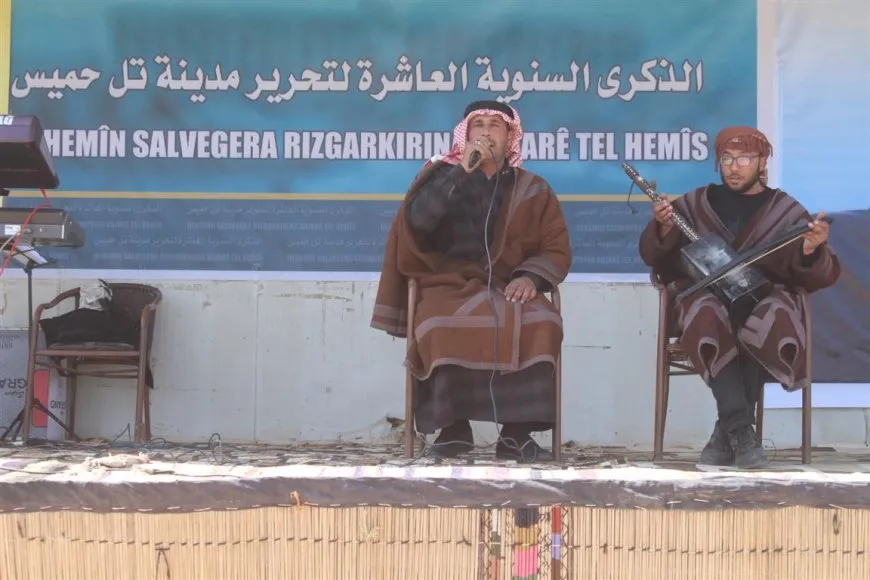 Xelkê Til Hemîsê salvegera 10’an a rizgarkirina bajarê xwe pîroz kir