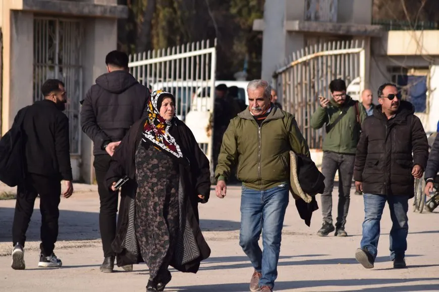 Gelên Bakûr û Rojhilatê Suriyeyê ji bo guhdarkirina peyama Rêrtiyê kom dibin