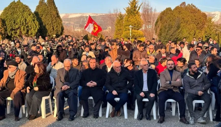 Sedhezaran kesan peyama Rêber Apo bi dirûşmeyan pêşwazî kir