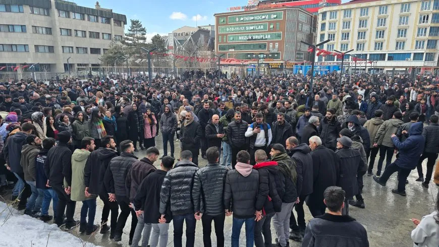 Sedhezaran kesan peyama Rêber Apo bi dirûşmeyan pêşwazî kir