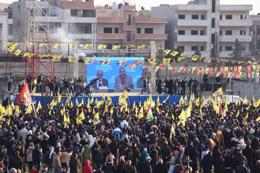 Bi deh hezaran kes peyama Rêber Apo guhdar dikin