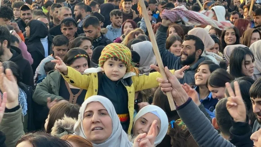 Bi deh hezaran kes peyama Rêber Apo guhdar dikin