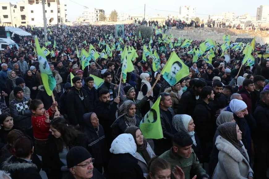 Bi deh hezaran kes peyama Rêber Apo guhdar dikin