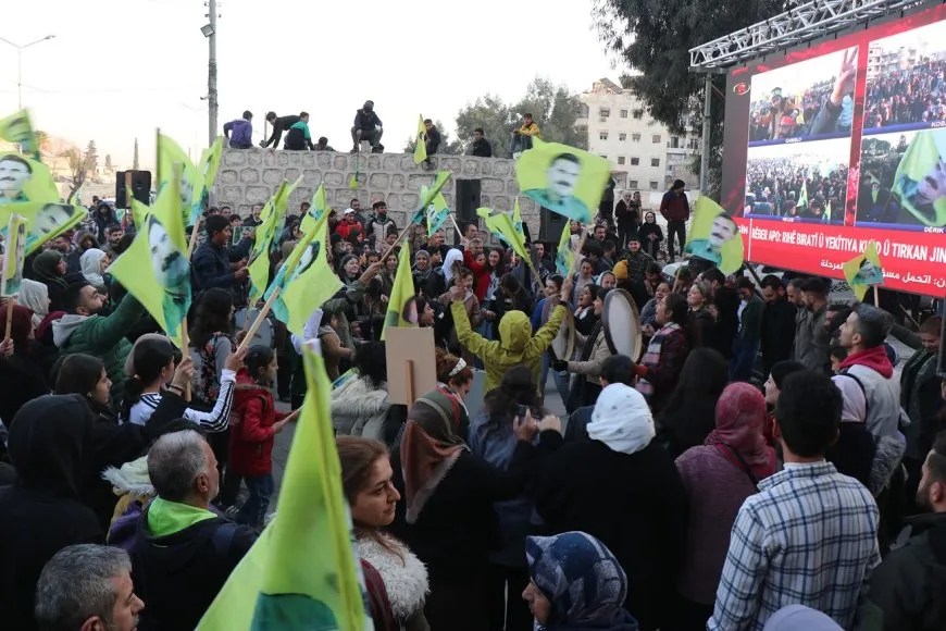 Bi deh hezaran kes peyama Rêber Apo guhdar dikin