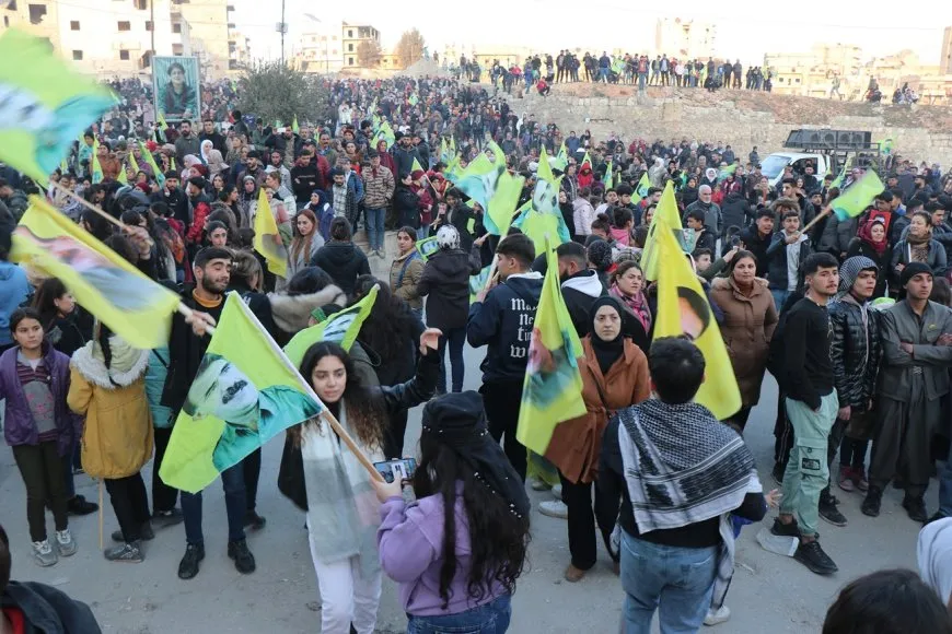 Bi deh hezaran kes peyama Rêber Apo guhdar dikin