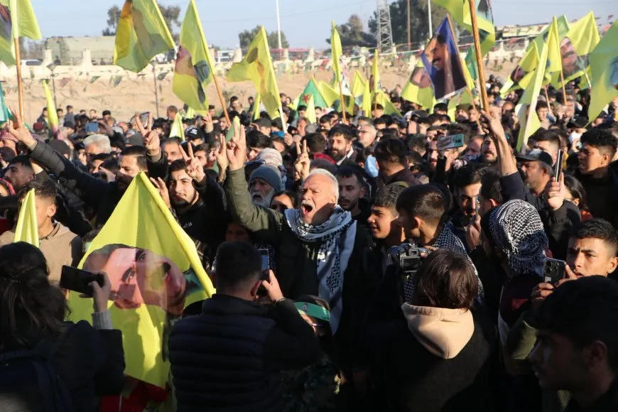 Bi deh hezaran kes peyama Rêber Apo guhdar dikin
