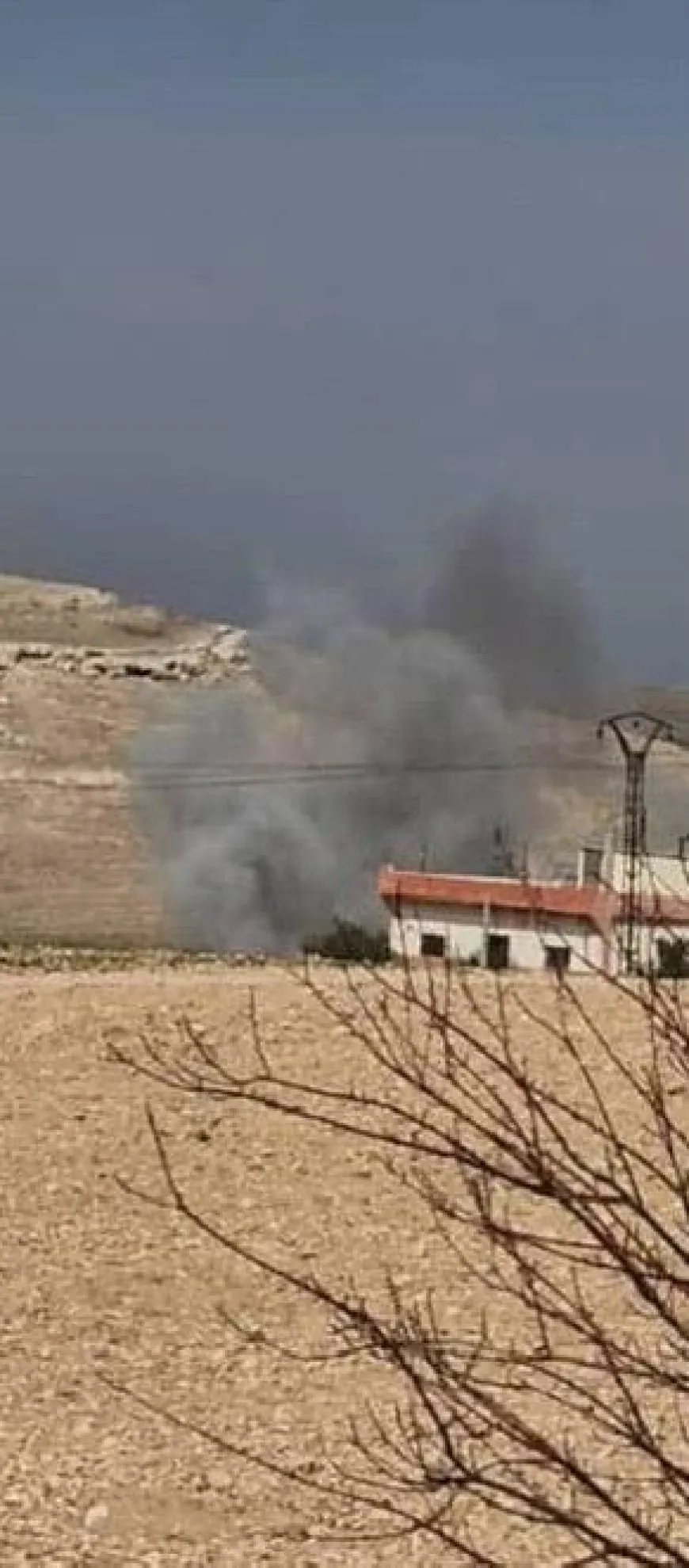 Artêşa dagirker gundekî Kobanê topbaran dike