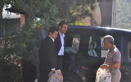 Parêzeran ji bo hevdîtina bi Rêber Abdullah Ocalan re serlêdan kirin