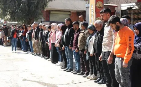 Ji bo şehîdên Helebceyê jiyan sekinî