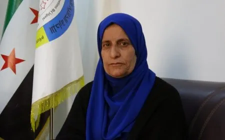"Di projeya Rêbertiyê ya aştî û demokrasiyê de jin stûna bingehîn e"