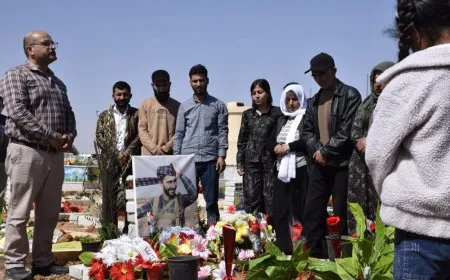 Rojnamevan Egîd Roj di çilrojiya xwe de hat bibîranîn