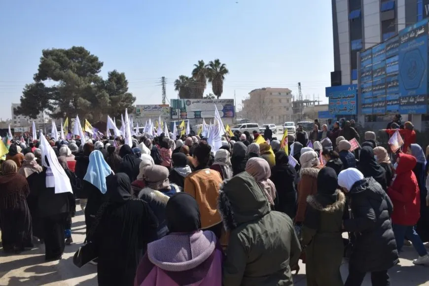 Li Reqayê meşa girseyî