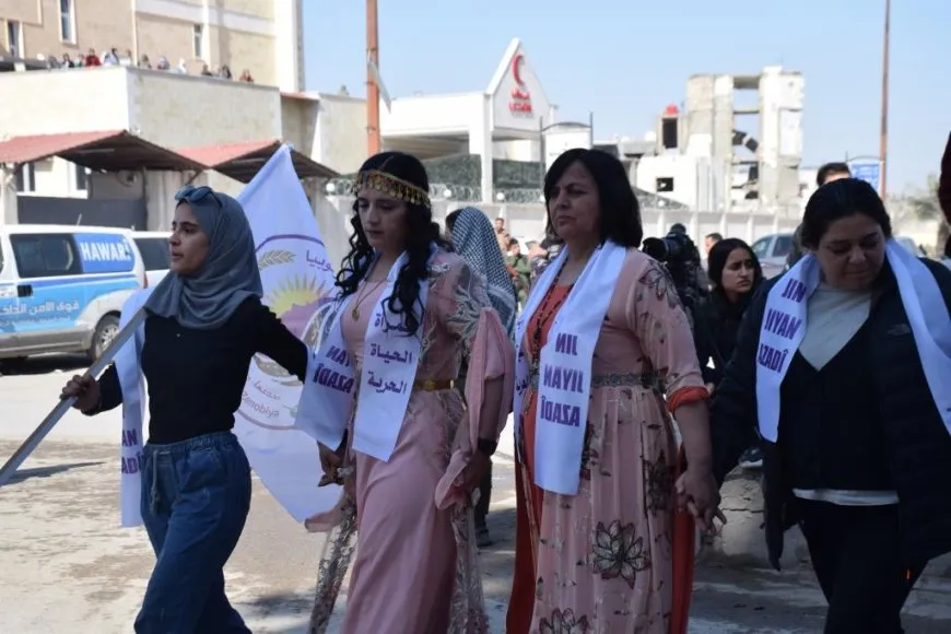 Li Reqayê meşa girseyî