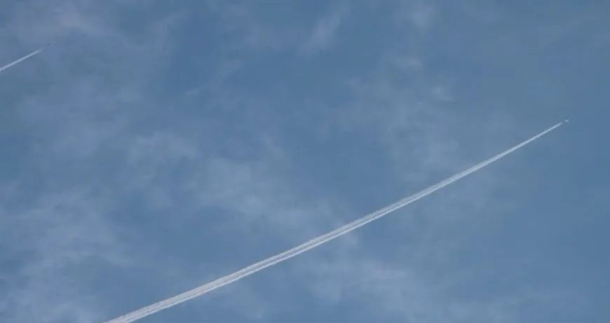 Balafirên şer derdora Bendava Tişrînê bombebaran dikin