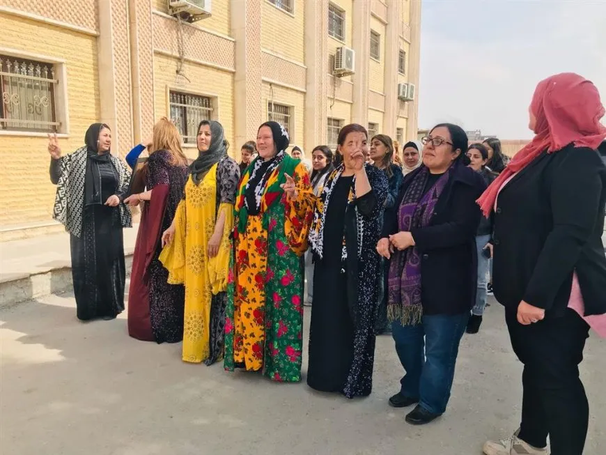 Jin bi serdanan çalakiyên 8’ê Adarê didomînin