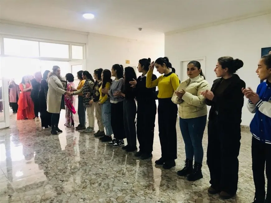 Jin bi serdanan çalakiyên 8’ê Adarê didomînin