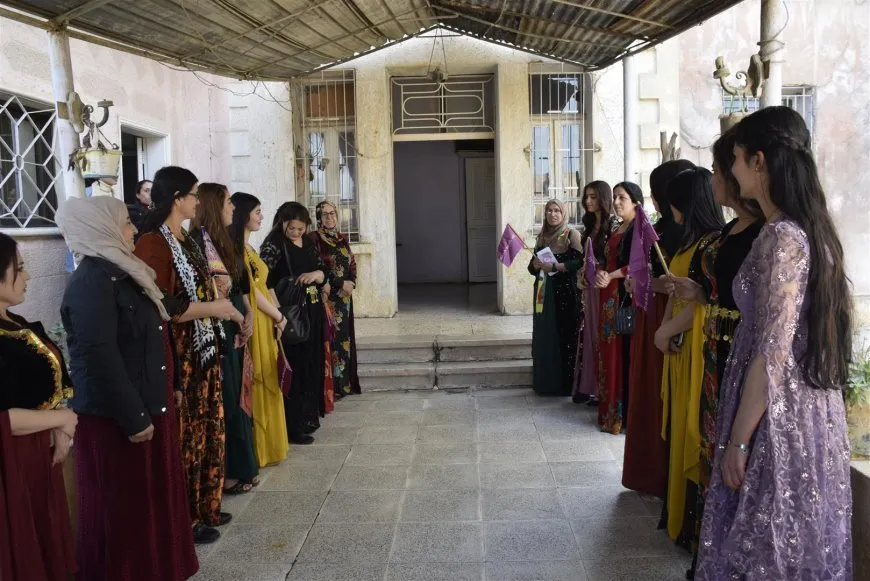 Jin bi serdanan çalakiyên 8’ê Adarê didomînin