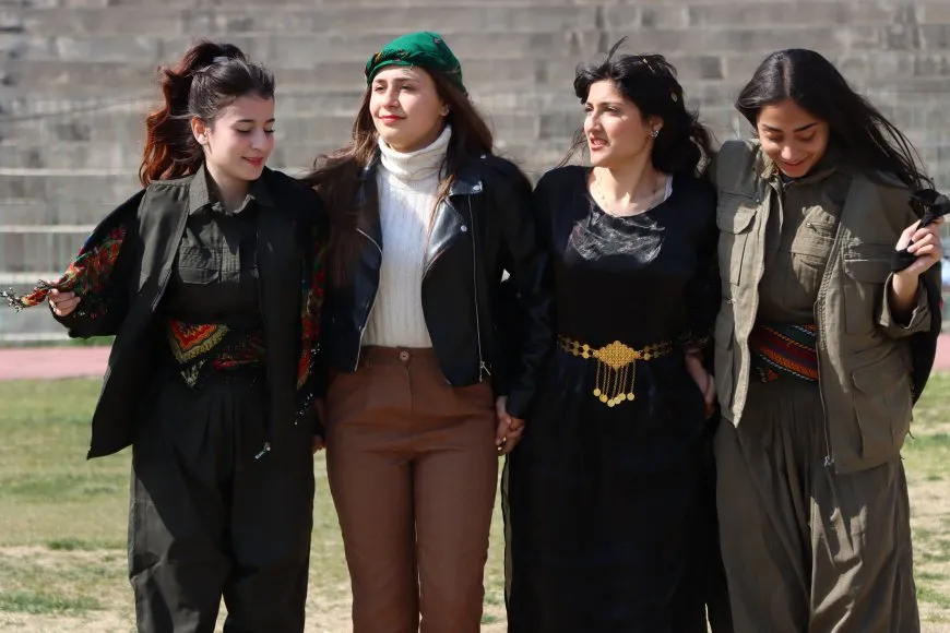 Li Qamişloyê xwendekaran 8’ê Adarê pîroz kir