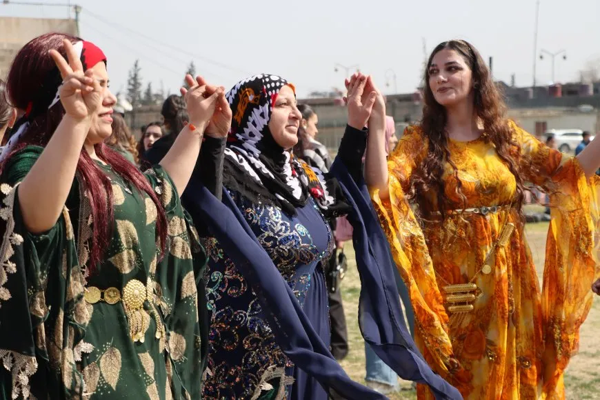 Li Qamişloyê xwendekaran 8’ê Adarê pîroz kir