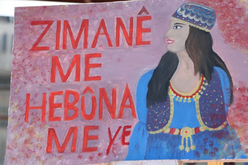 Li Qamişloyê xwendekaran 8’ê Adarê pîroz kir