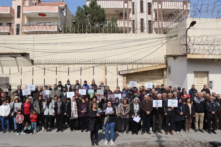 Kombenda Efrînê ji bo parastina gorên li Til Qirahê bang kir
