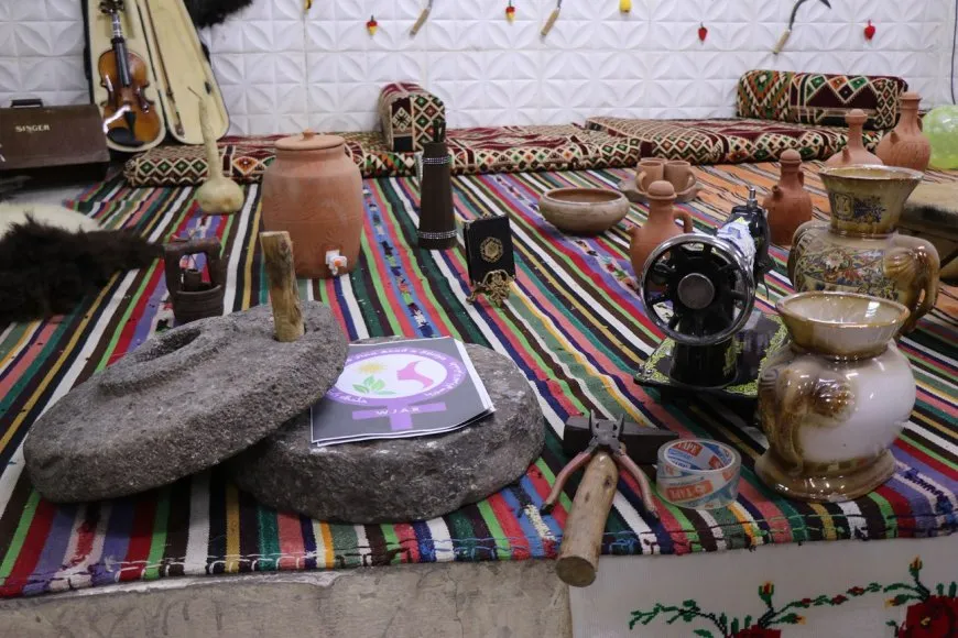 Bi çalakiyên cihêreng 8’ê Adarê li gelek bajaran hat pîrozkirin