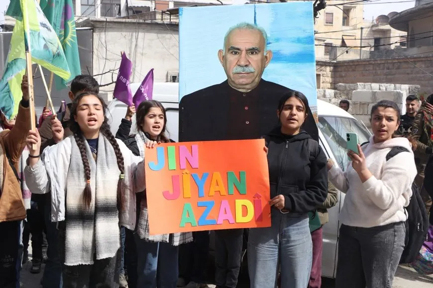 Bi çalakiyên cihêreng 8’ê Adarê li gelek bajaran hat pîrozkirin