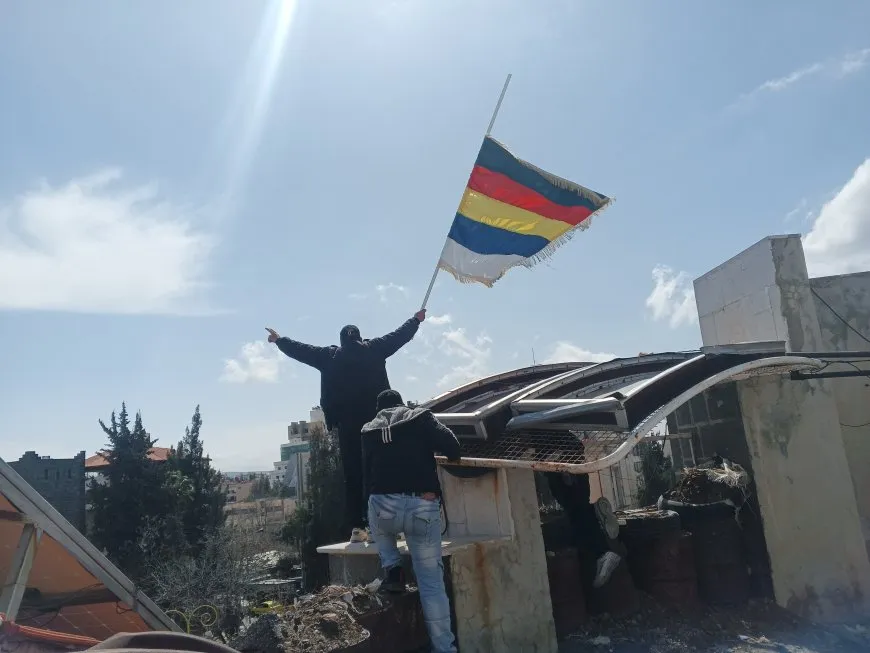 Xelkê Siwêdayê li dijî desthilata Şamê çalakî li dar xist