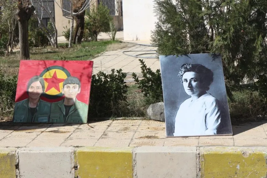 Jinên ciwan û xwendekarên Zanîngeha Kobanê 8’ê Adarê pîroz kir