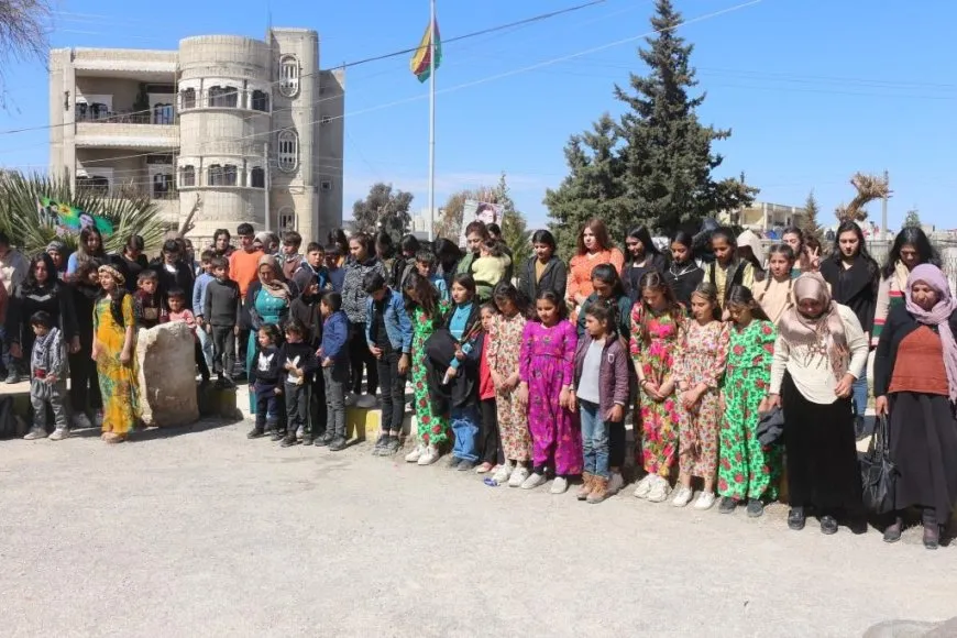 Jinên ciwan û xwendekarên Zanîngeha Kobanê 8’ê Adarê pîroz kir
