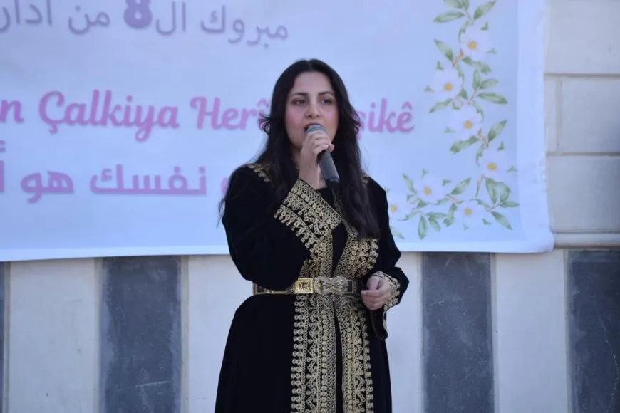 Jinên ciwan û xwendekarên Zanîngeha Kobanê 8’ê Adarê pîroz kir