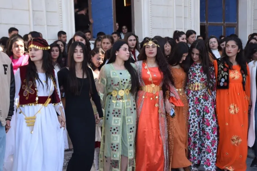 Jinên ciwan û xwendekarên Zanîngeha Kobanê 8’ê Adarê pîroz kir