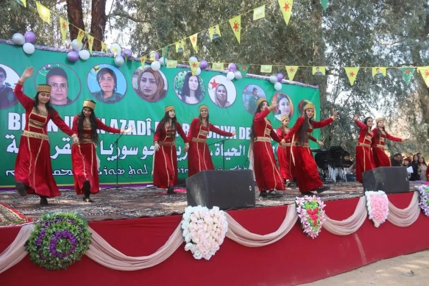 Jinên ji Dêrazorê 8’ê Adarê pîroz kir