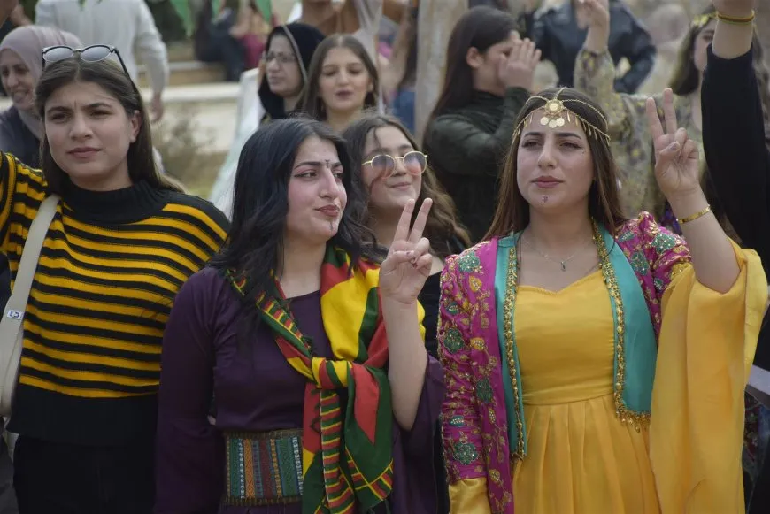8’ê Adarê li Dirbêsiyê hat pîrozkirin