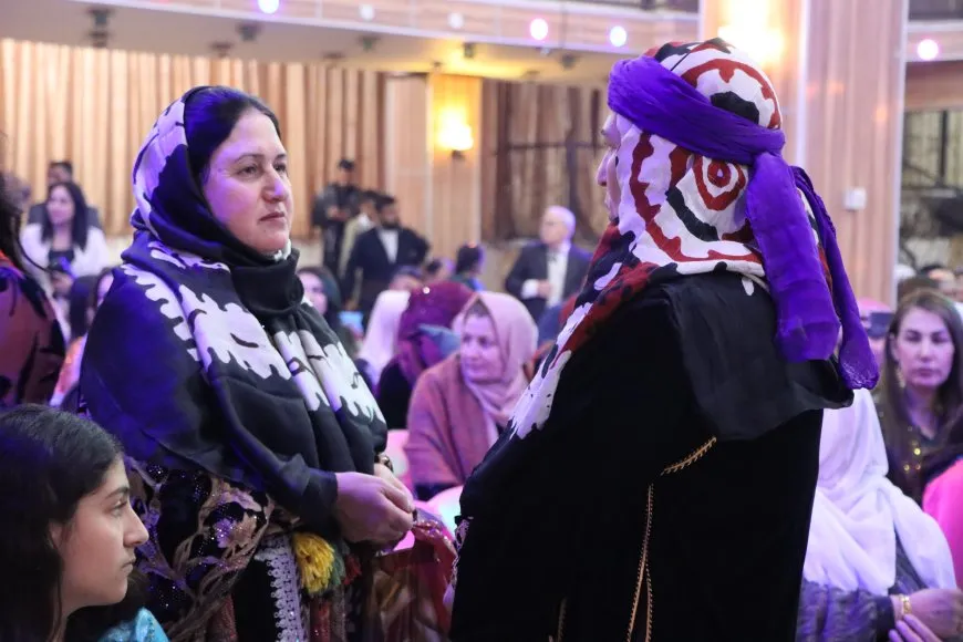 Li Qamişloyê 8’ê Adarê û Roja Cil û Bergên Kurdî hat pîrozkirin