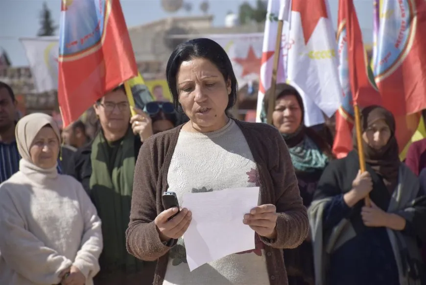 Di salvegera serhildanê de banga hevgirtina ji bo avakirina Sûriyeke demokratîk