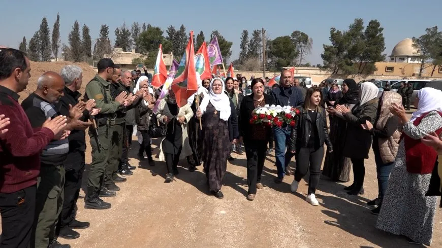 Di salvegera serhildanê de banga hevgirtina ji bo avakirina Sûriyeke demokratîk