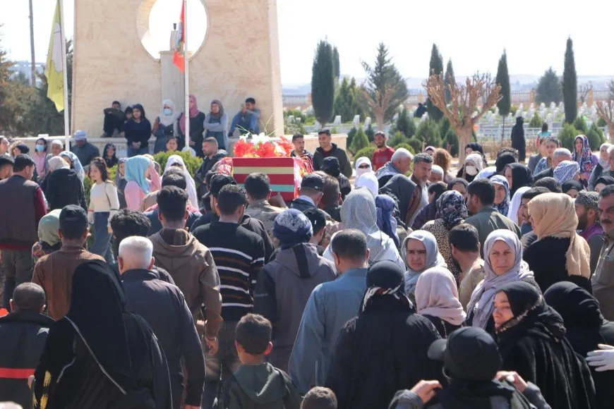 Şehîdê QSD'ê Umran Hol hate oxirkirin