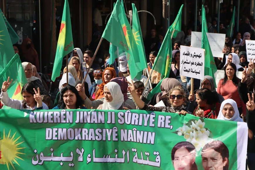 Jin li hember destûra desthilata Şamê meşiyan