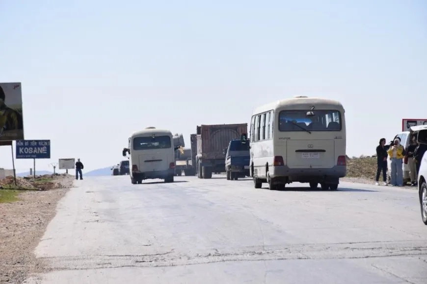 Konvoya gel ji Kobanê berê xwe da Tişrînê