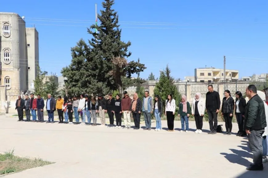 Ji bo şehîdên Helebceyê jiyan sekinî