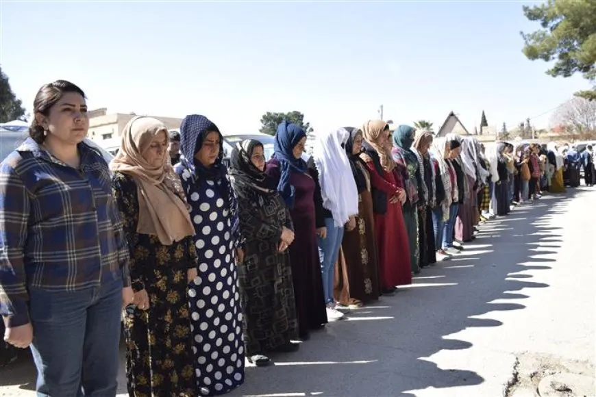 Ji bo şehîdên Helebceyê jiyan sekinî