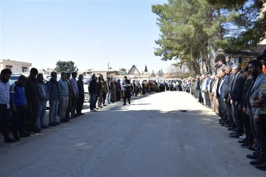 Ji bo şehîdên Helebceyê jiyan sekinî